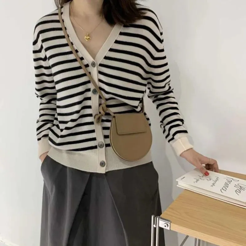 Flytonn-Autumn and winter cashmere knitted Cardigan woman v-neck loose show thin stripe wool coat Korean version of the age-reducing jac