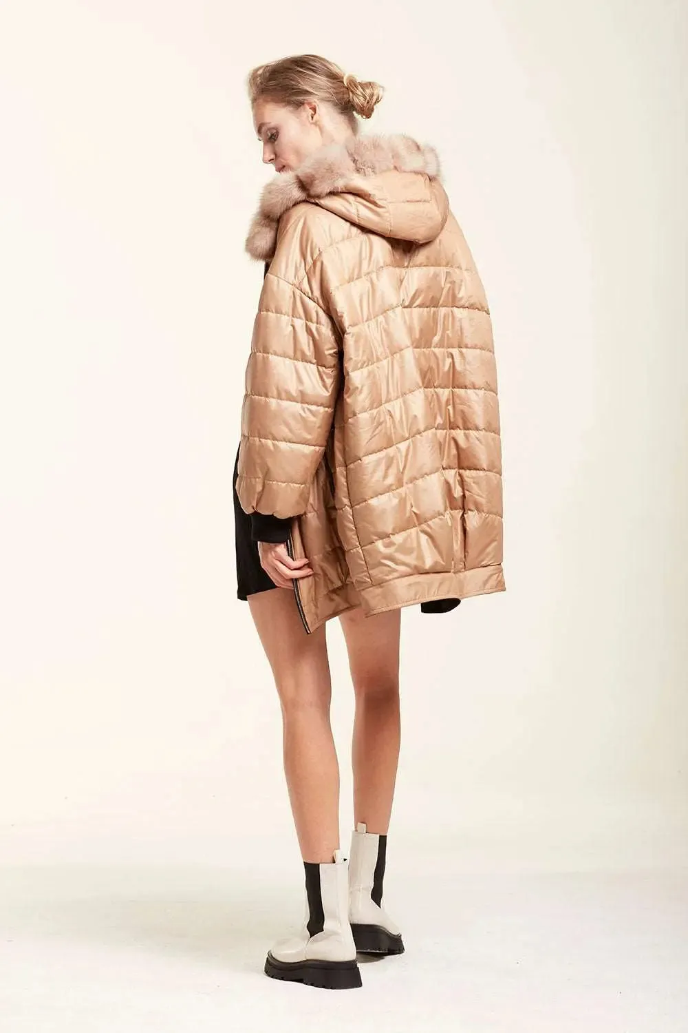 Reversible puffer jacket with fur trim hood