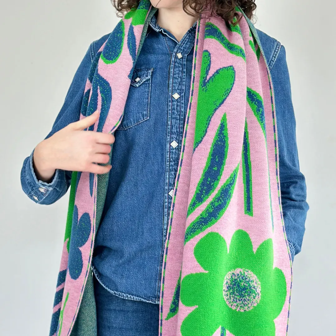 Swinbrook 24 Scarf - Tulip