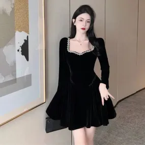 Vintage Elegant Black Party Dresses Evening Retro Velvet Tepmweament Wrap Slim Mini Short Dress Square Collar